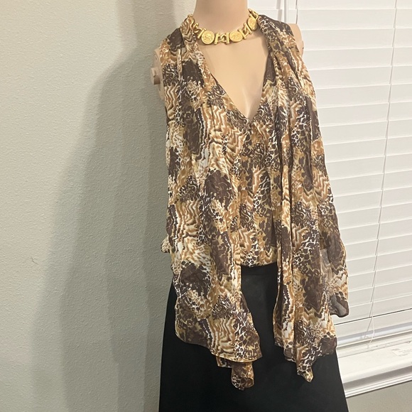 Elizabeth and James Tops - EUC Elizabeth & James Silk Brown Tan Print Blouse,XS